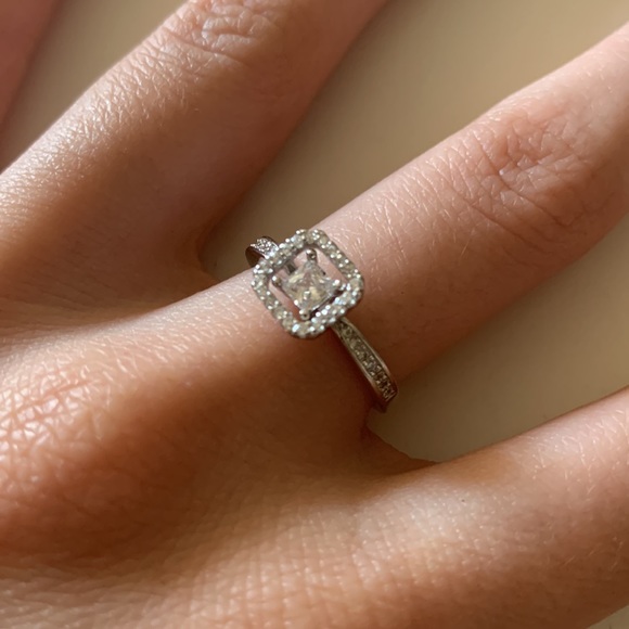 STERLING SILVER RING - Picture 2 of 2